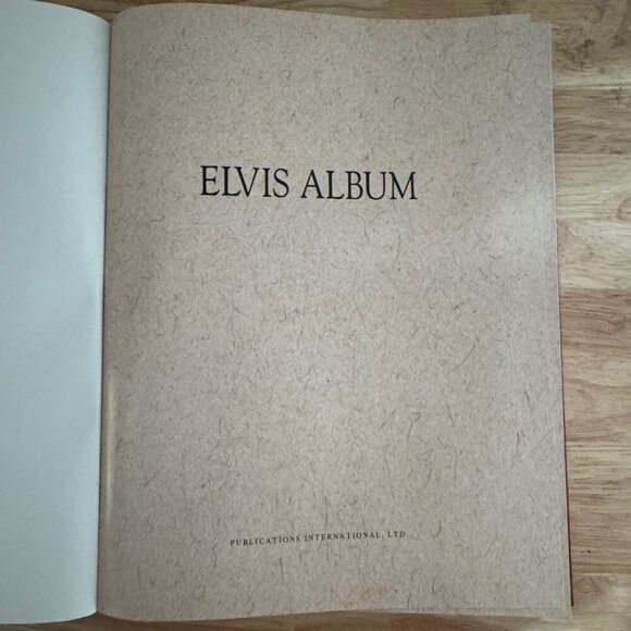 ELVIS ALBUM 1991 COLLECTOR'S BOOK HARDCOVER  9 3/4"x12 1/2"-320 PGS--EXC. COND. - Picture 3 of 6